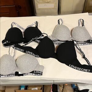 Victoria's Secret Black and Gray Bra Set